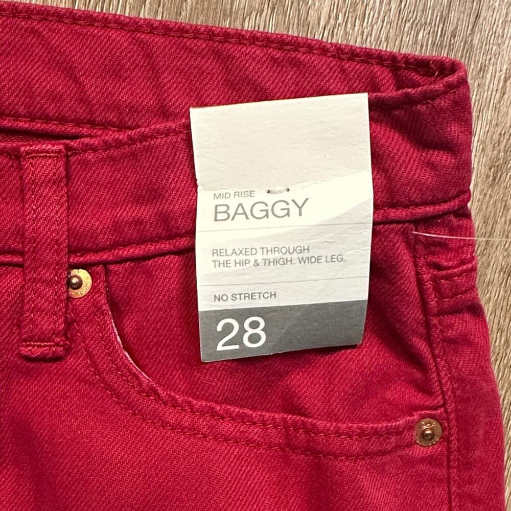 NWT Gap Mid Rise Baggy Wide-Leg Jeans Red Size: 28 - Picture 2 of 7